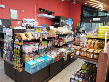 道の駅なんごう_施設内_商品棚